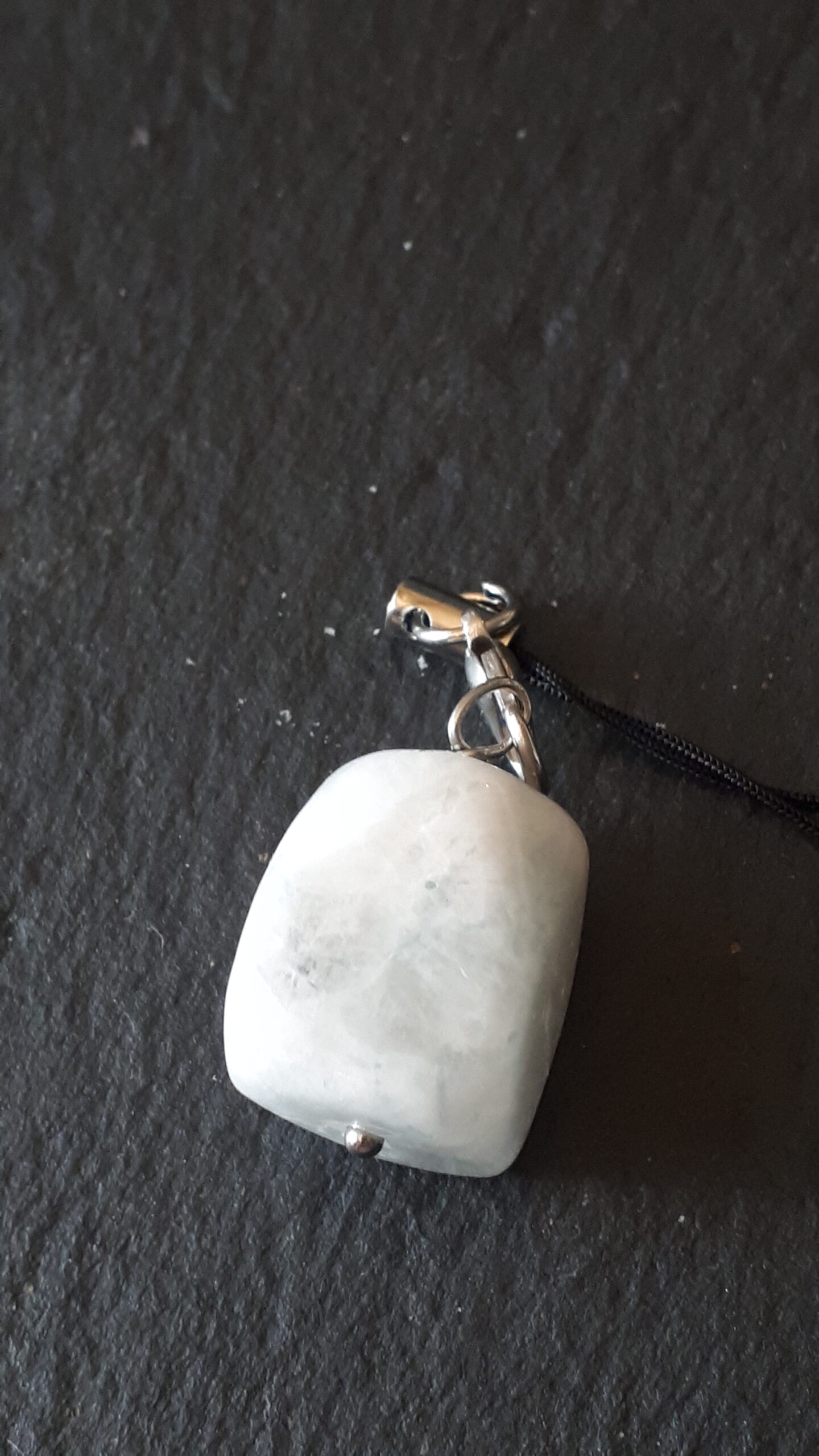 Llavero de piedra luna 